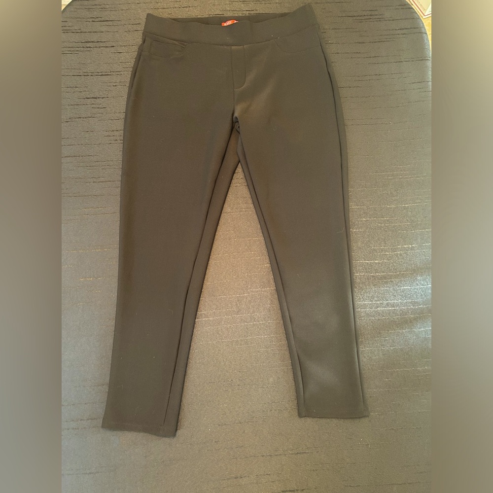 Black jegging dress pants NWOT